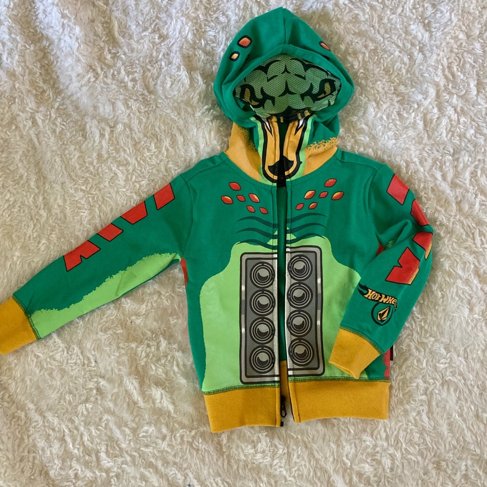 Volcum 2T boys hot wheels Zip Up w/ fun face mask on hood. 📬SEND ANY OFFER 🖋